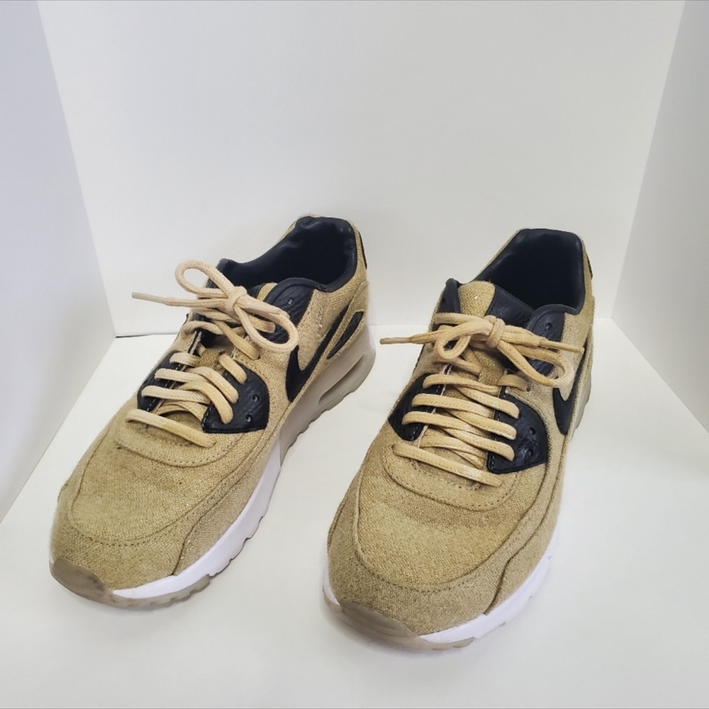 Nike women's Air Max 90 Ultra Premium Size 7.5 US